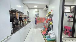 Blk 215 Lorong 8 Toa Payoh (Toa Payoh), HDB 5 Rooms #547522611
